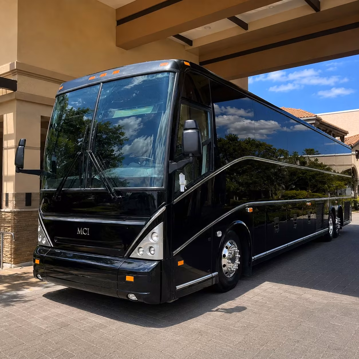 concert bus rentals to ak chin pavilion and talking stick resort amphitheatre from chandler
